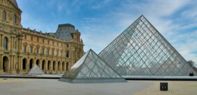 Pyramide am Louvre